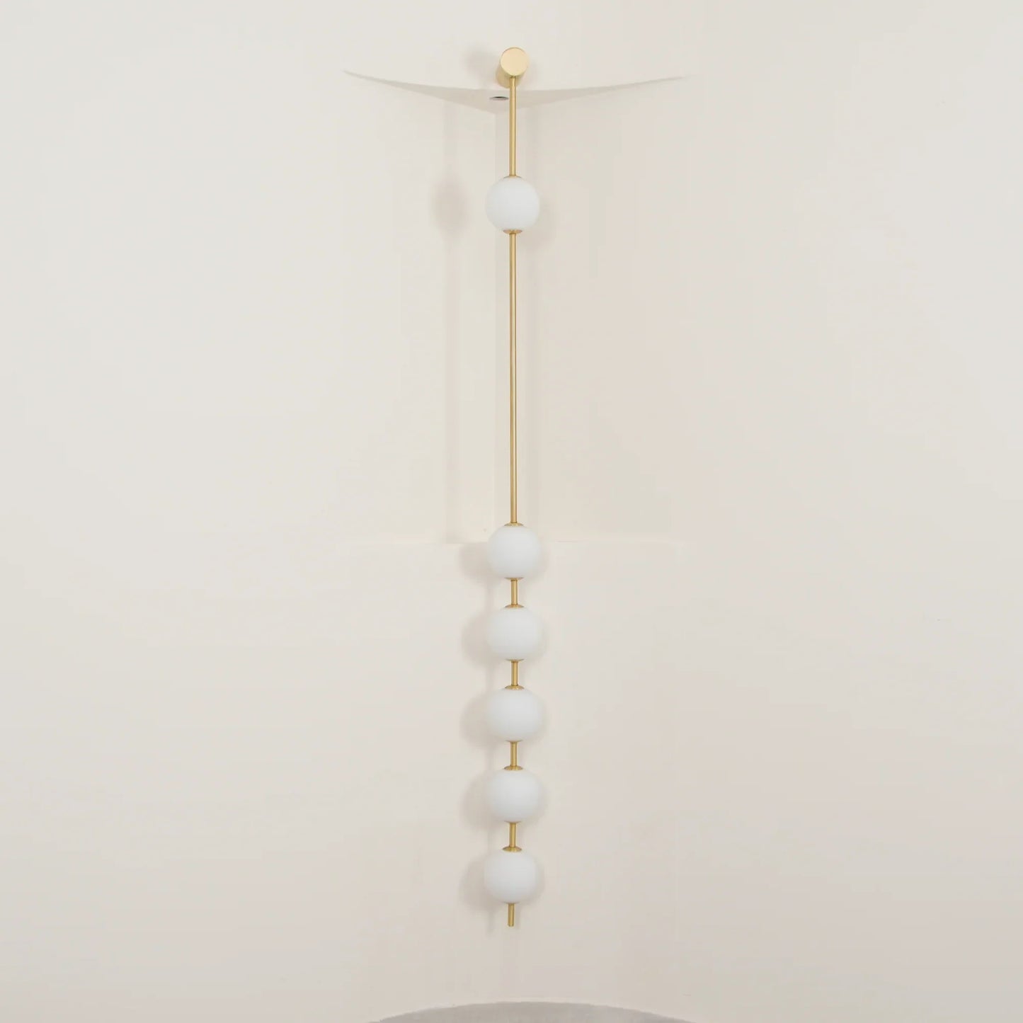 Vertical Balls Wall Lamp