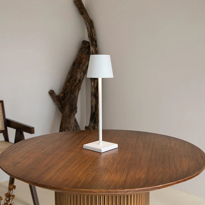 Doku Built-in Battery Table Lamp
