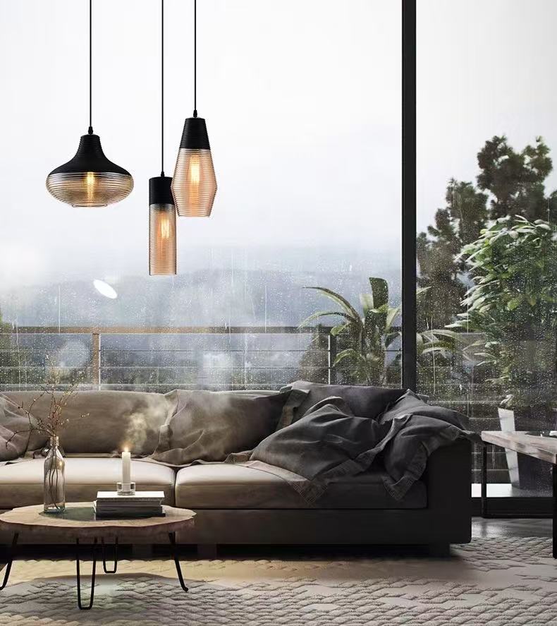Apera Hand-Blown Glass Pendant Light