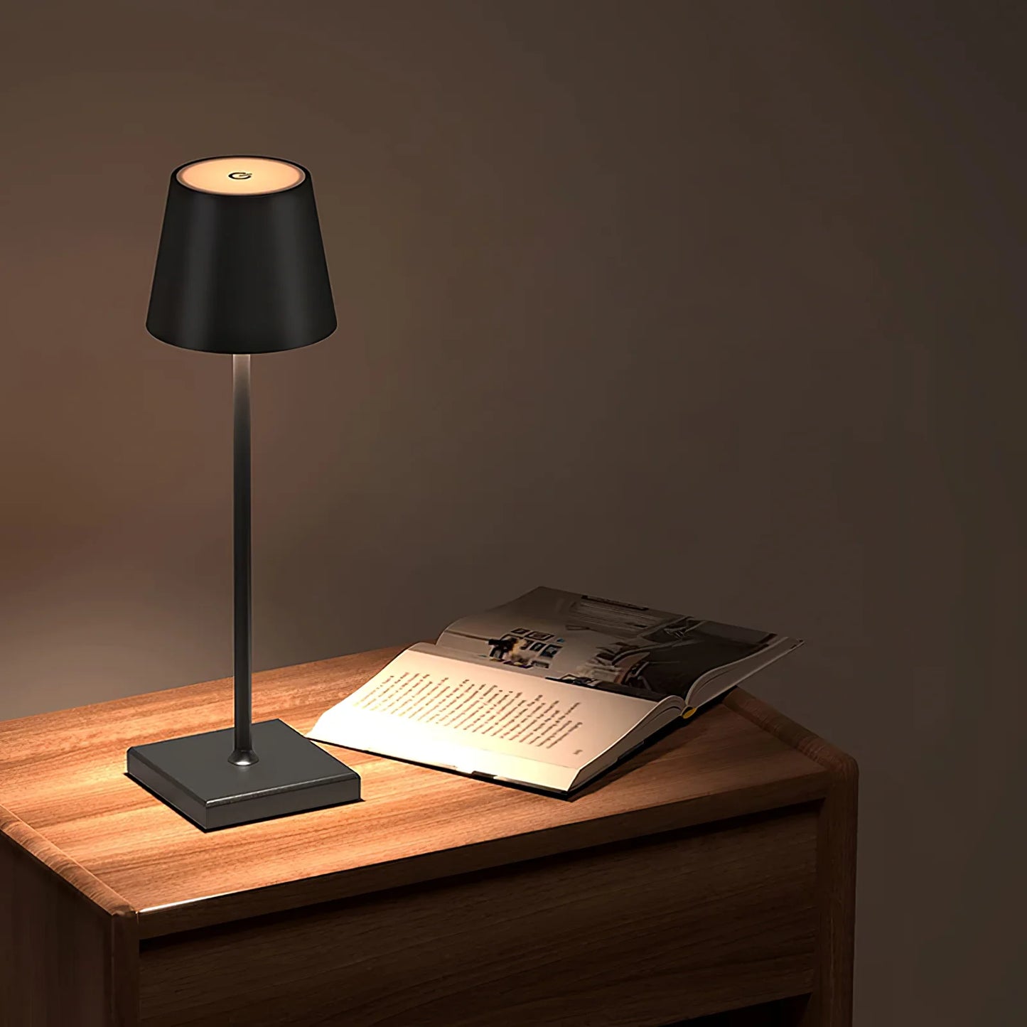 Doku Built-in Battery Table Lamp