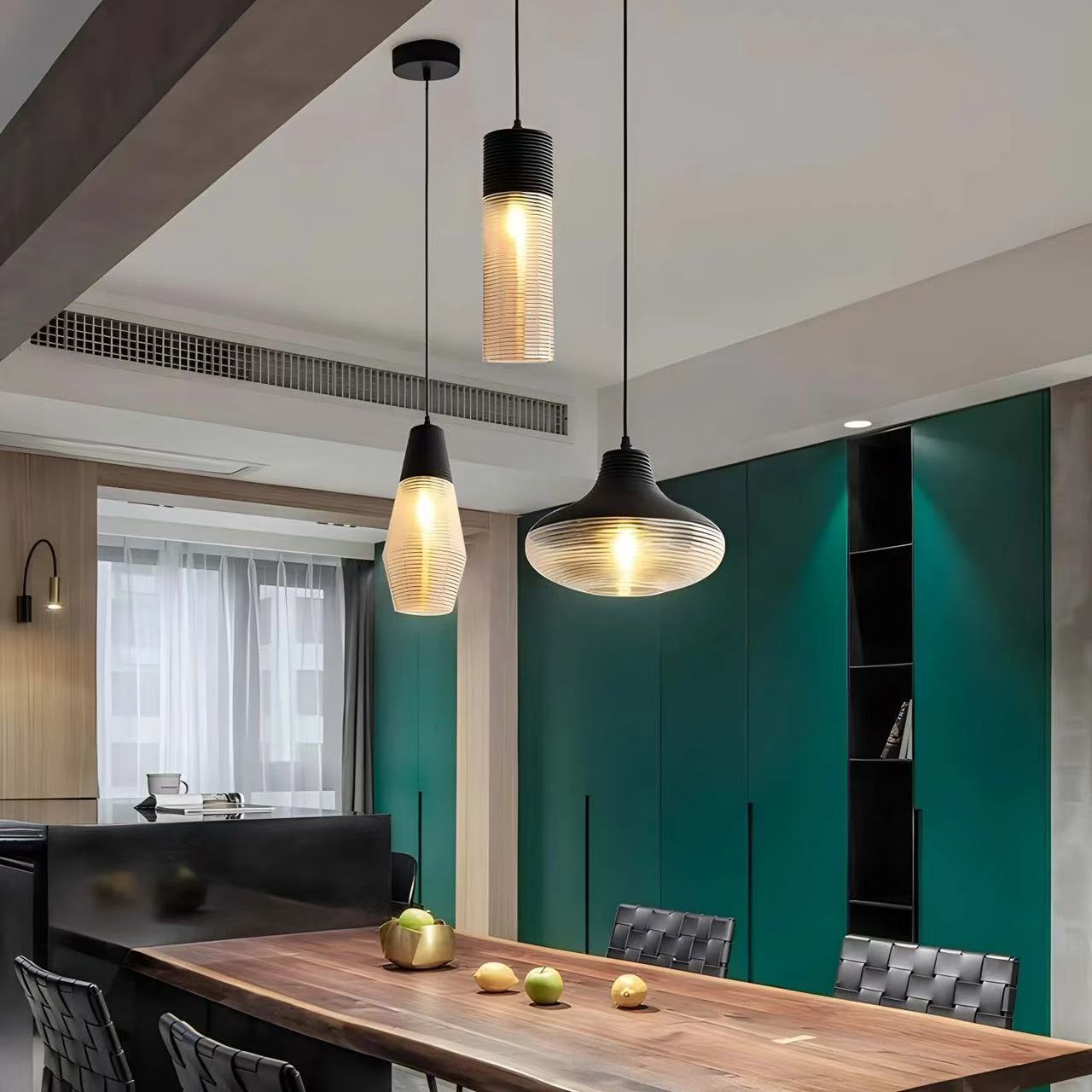 Apera Hand-Blown Glass Pendant Light
