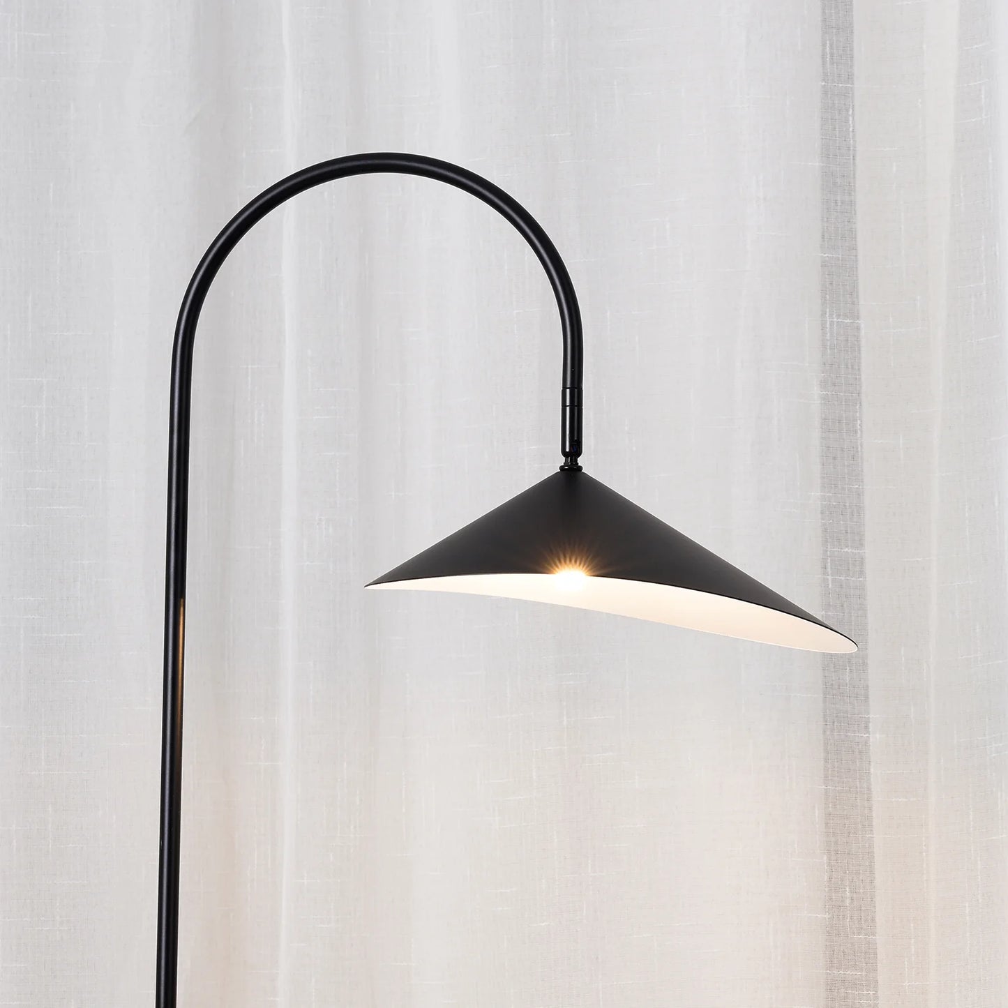 Mono Floor Lamp