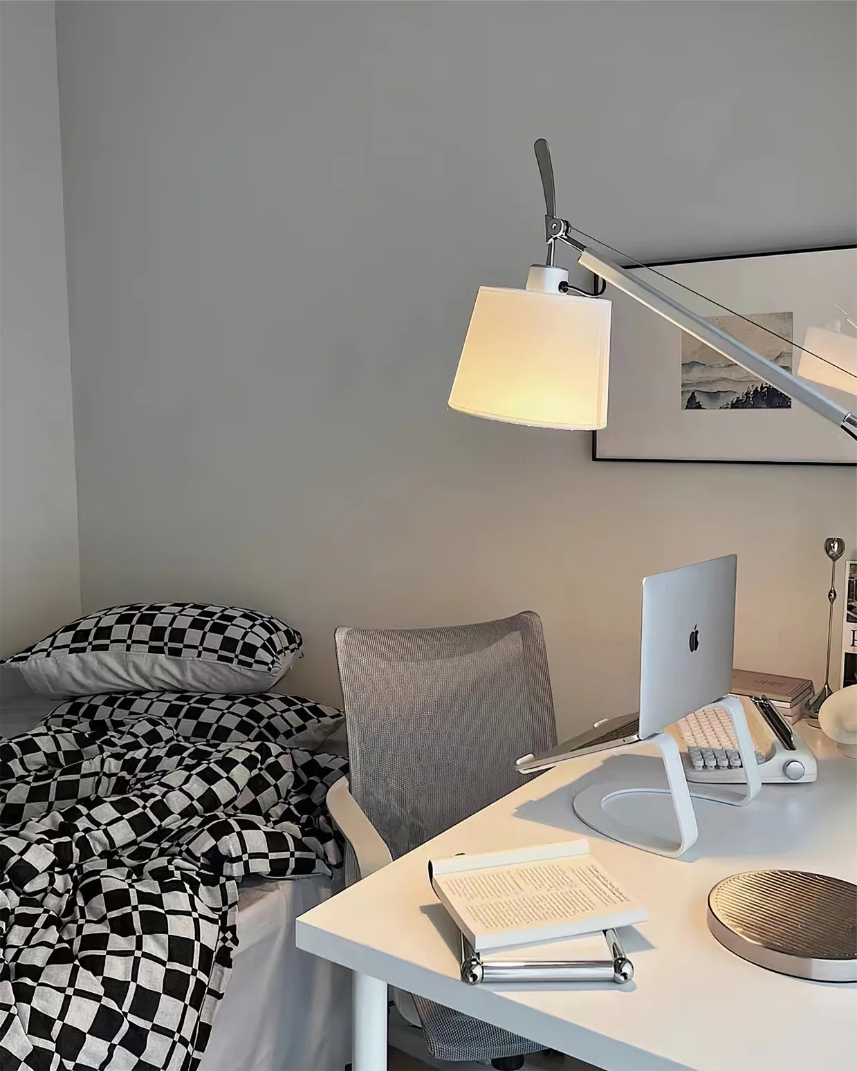 Modern Classic Floor Lamp