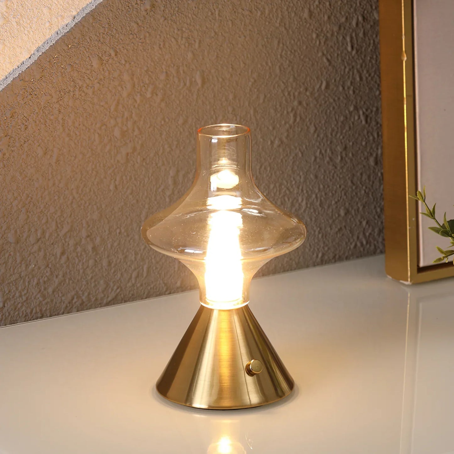 Theater Built-in Battery Table Lamp