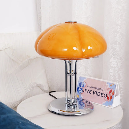 Quadrifoglio Table Lamp four-leaf glass shade detail