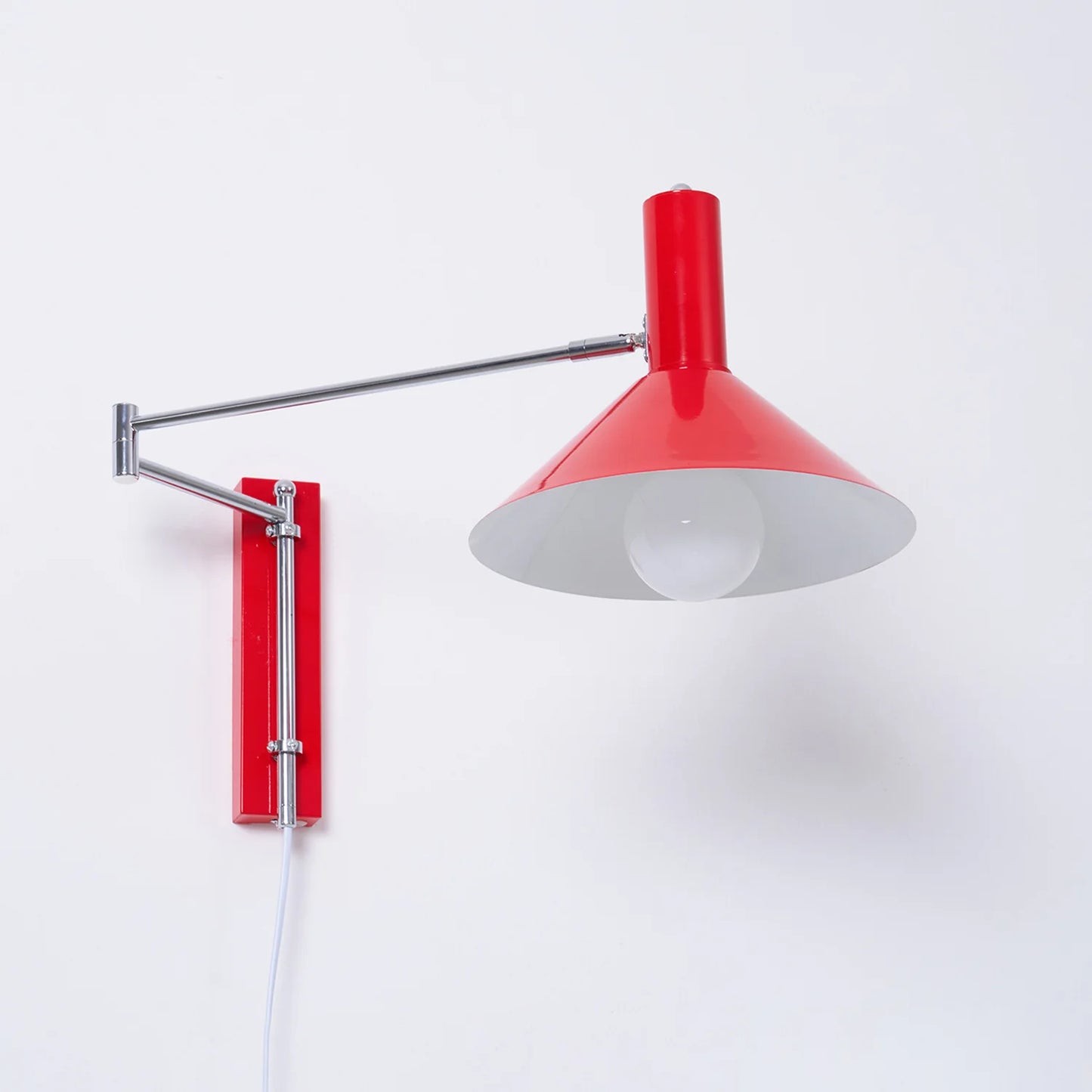 Anvia Adjustable Plug-In Wall Lamp
