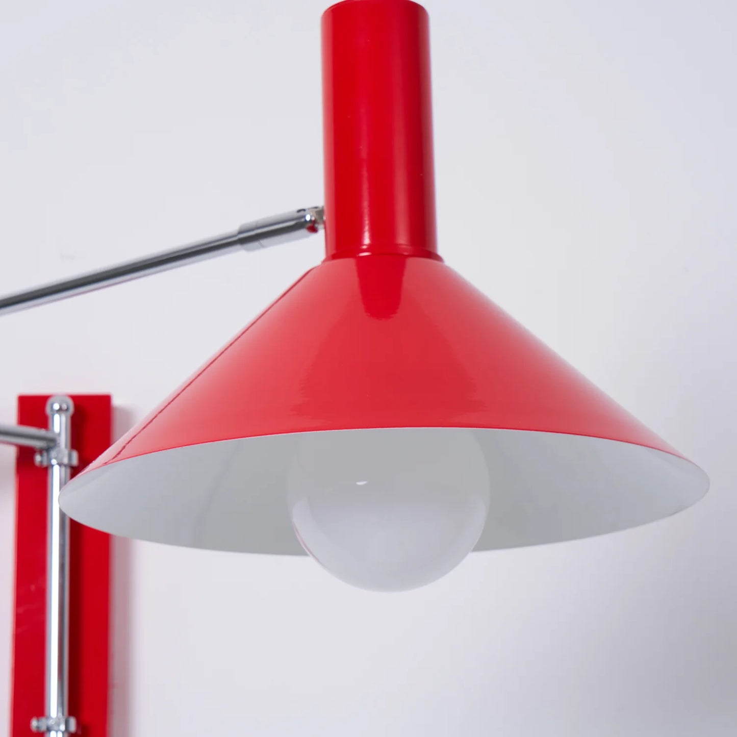 Anvia Adjustable Plug-In Wall Lamp