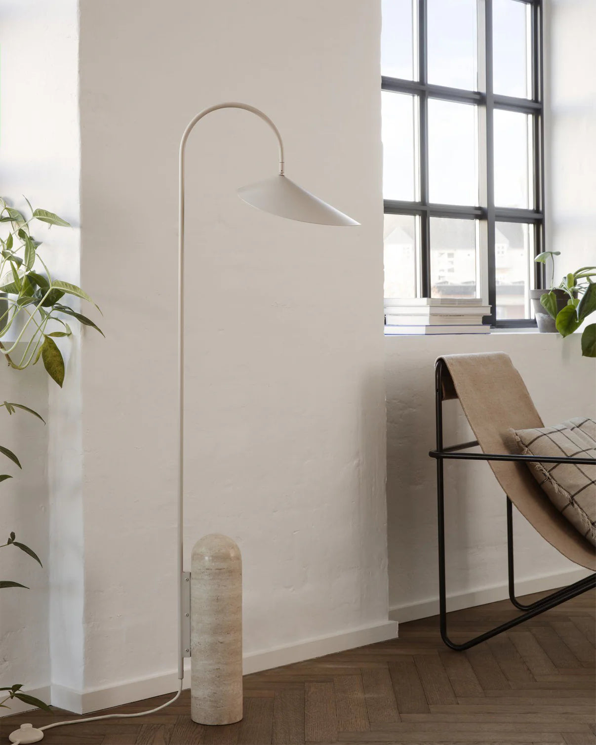 Mono Floor Lamp