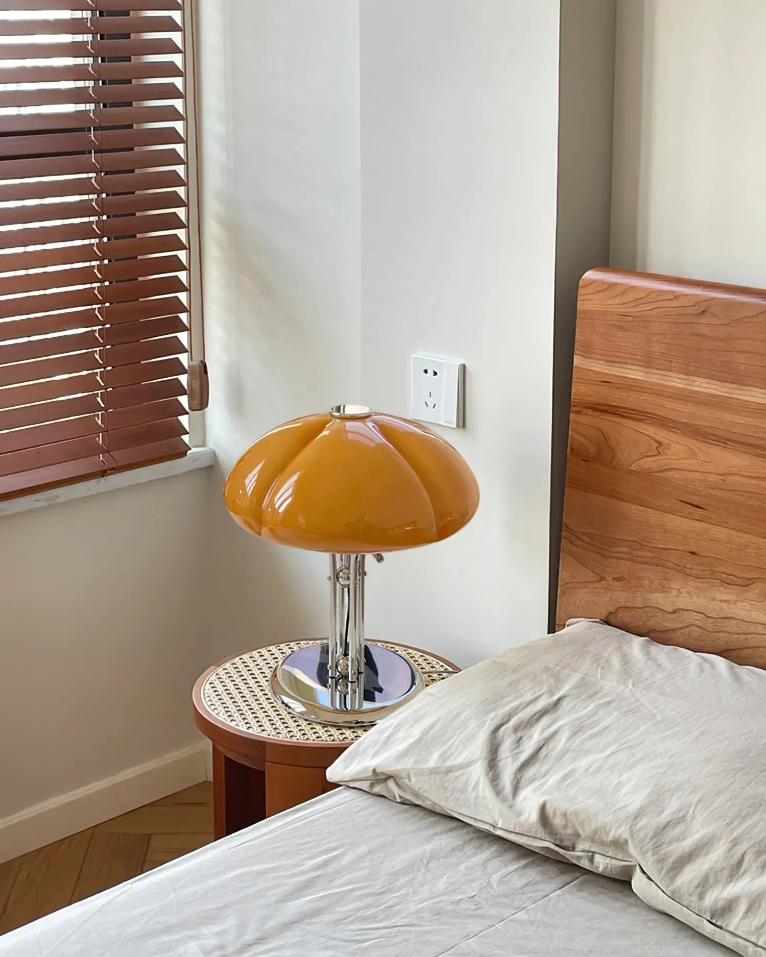 Quadrifoglio Table Lamp bedside lifestyle Dubai