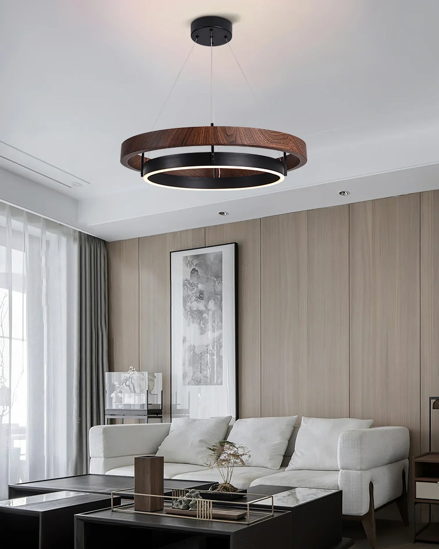 Ring Dunst Chandelier walnut texture close-up