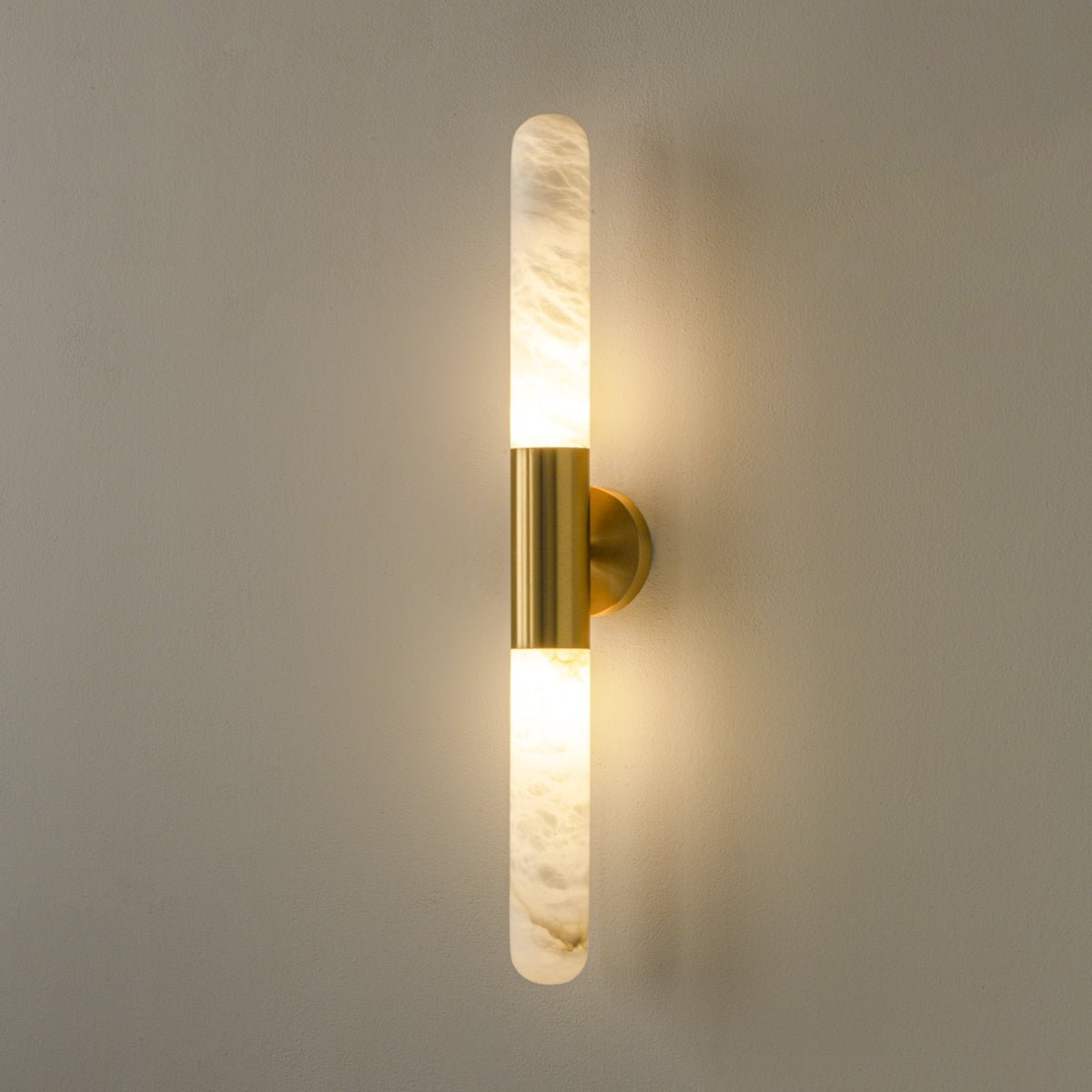 Cavoya Alabaster Wall Light