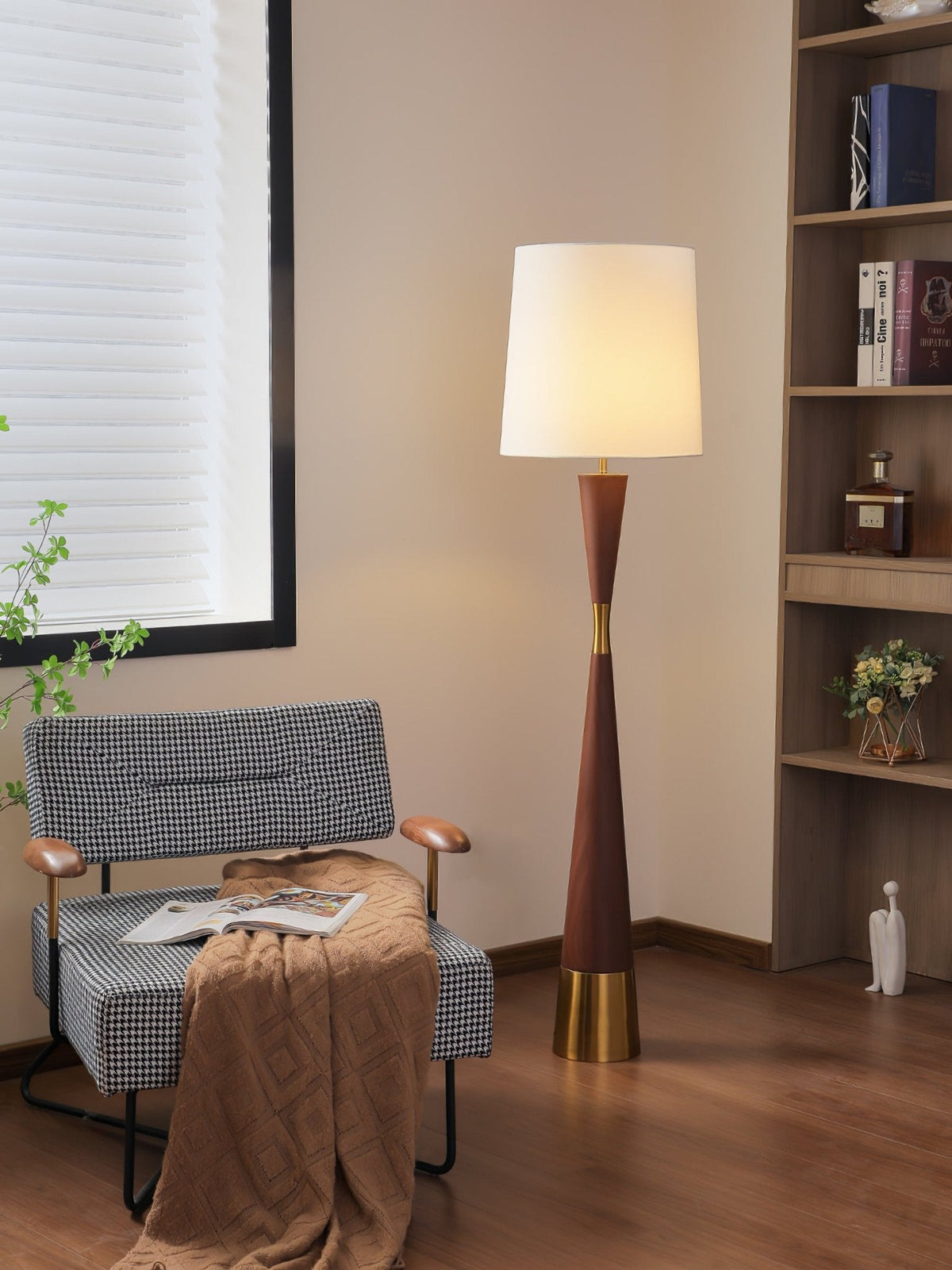 Cone Waist Floor Lamp – detail 18