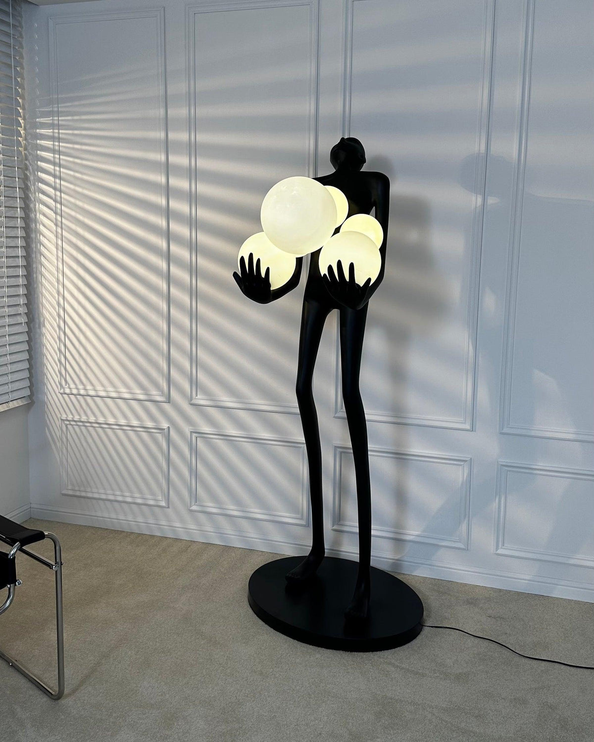 Embrace Sculpture Floor Lamp – detail 15