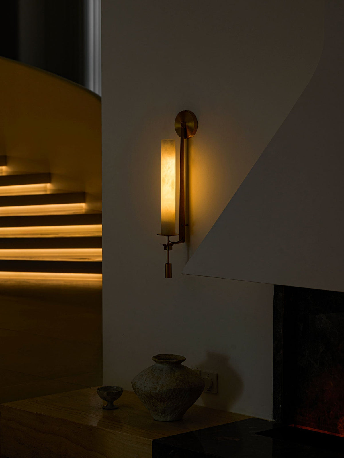Fontanelle Alabaster Wall Lamp