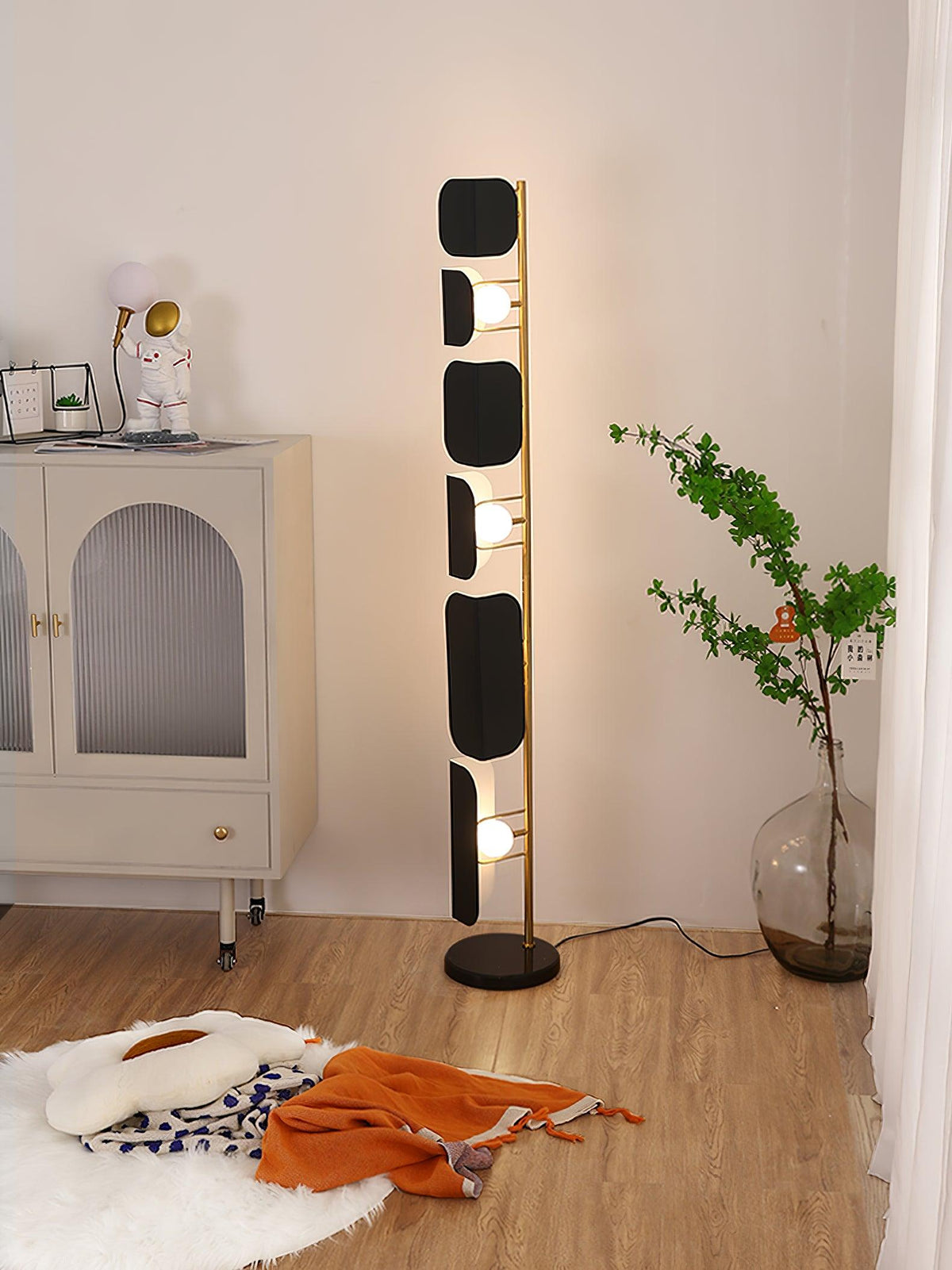 Leagan Floor Lamp – detail 6