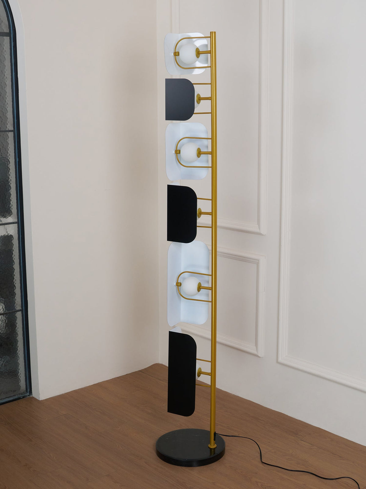 Leagan Floor Lamp – detail 28