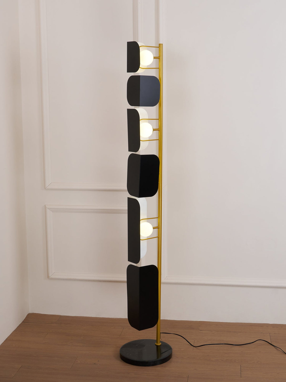 Leagan Floor Lamp – detail 8