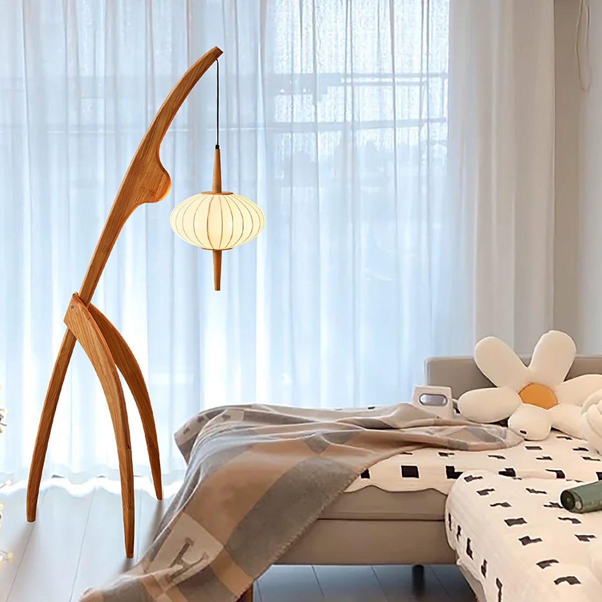 Mantis Wood Floor Lamp – detail 5