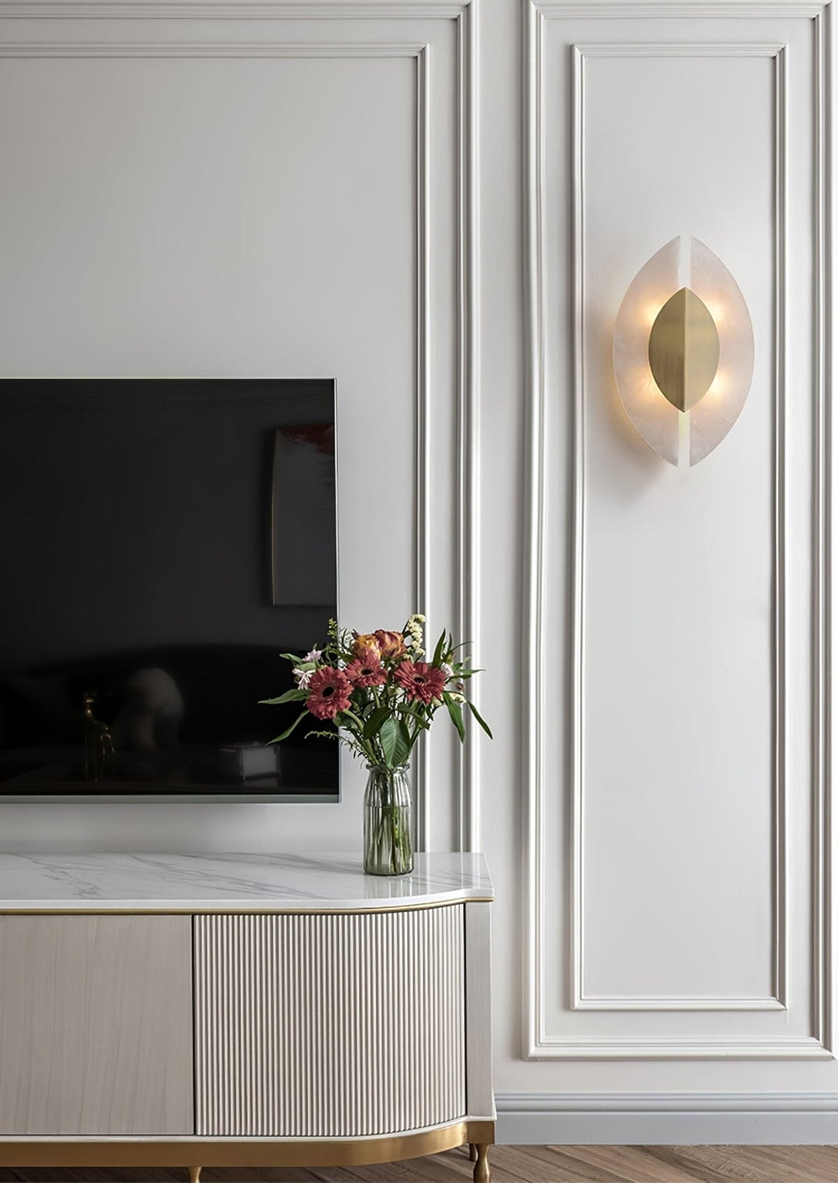 Solari Alabaster Leaf Sconce