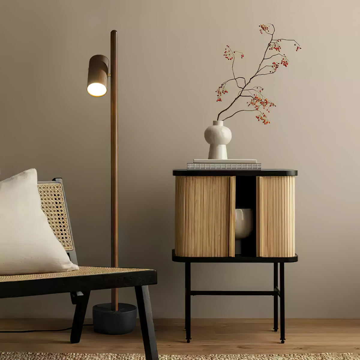 Spotlight Wood Floor Lamp – detail 6