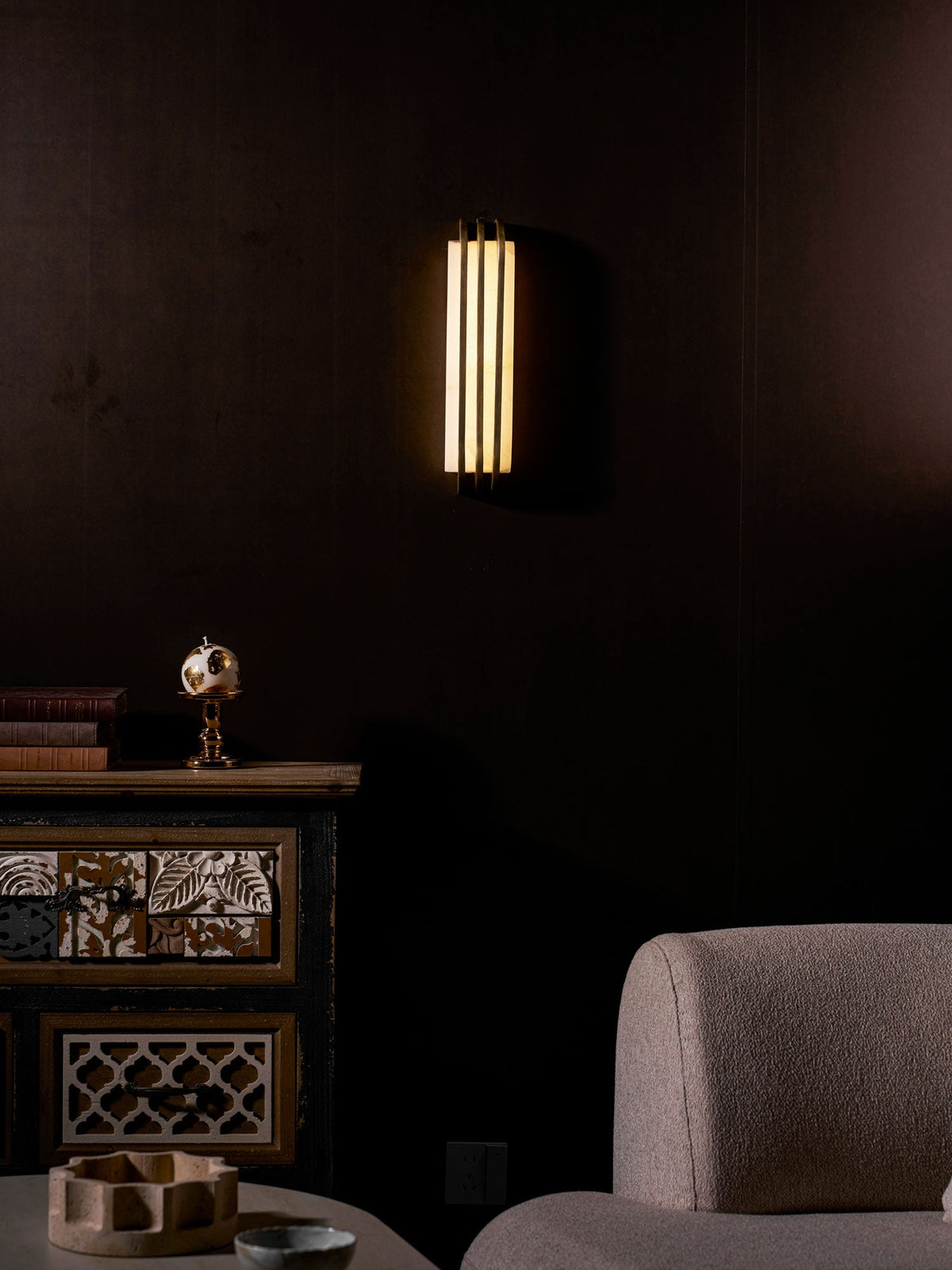 Virex Layered Alabaster Wall Light