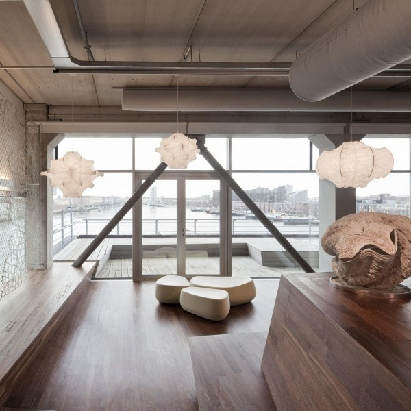 Viscontea Suspension Lamp glow detail close-up