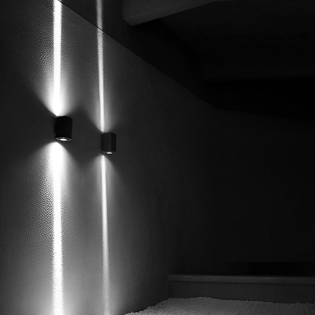Doppio Up & Down Outdoor Wall Light