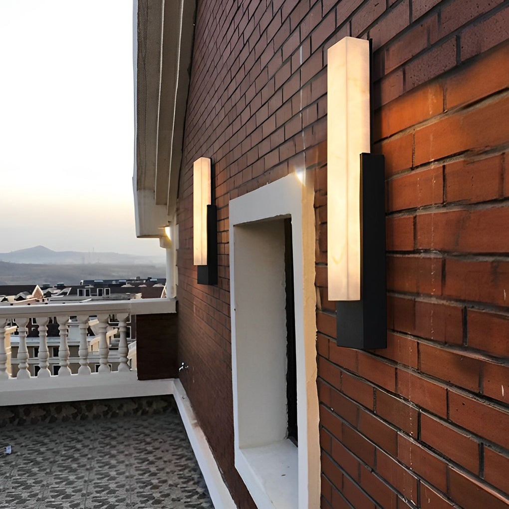 Sentinella Slim Outdoor Marble-Effect Wall Light
