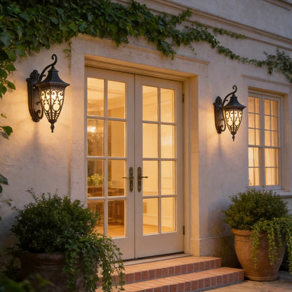 Lanterna Vintage Outdoor Wall Lantern